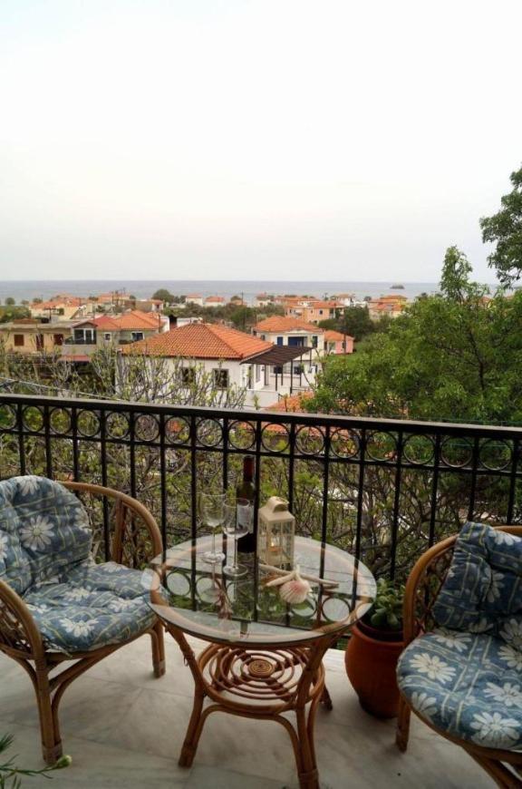Pygolampida Studios Mytilene Exterior photo